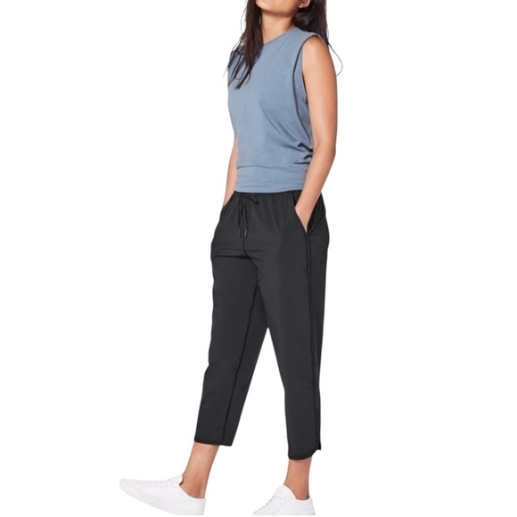 Lululemon Keep It Classic Crop Pant 23” Black Size 4 - Picture 1 of 14